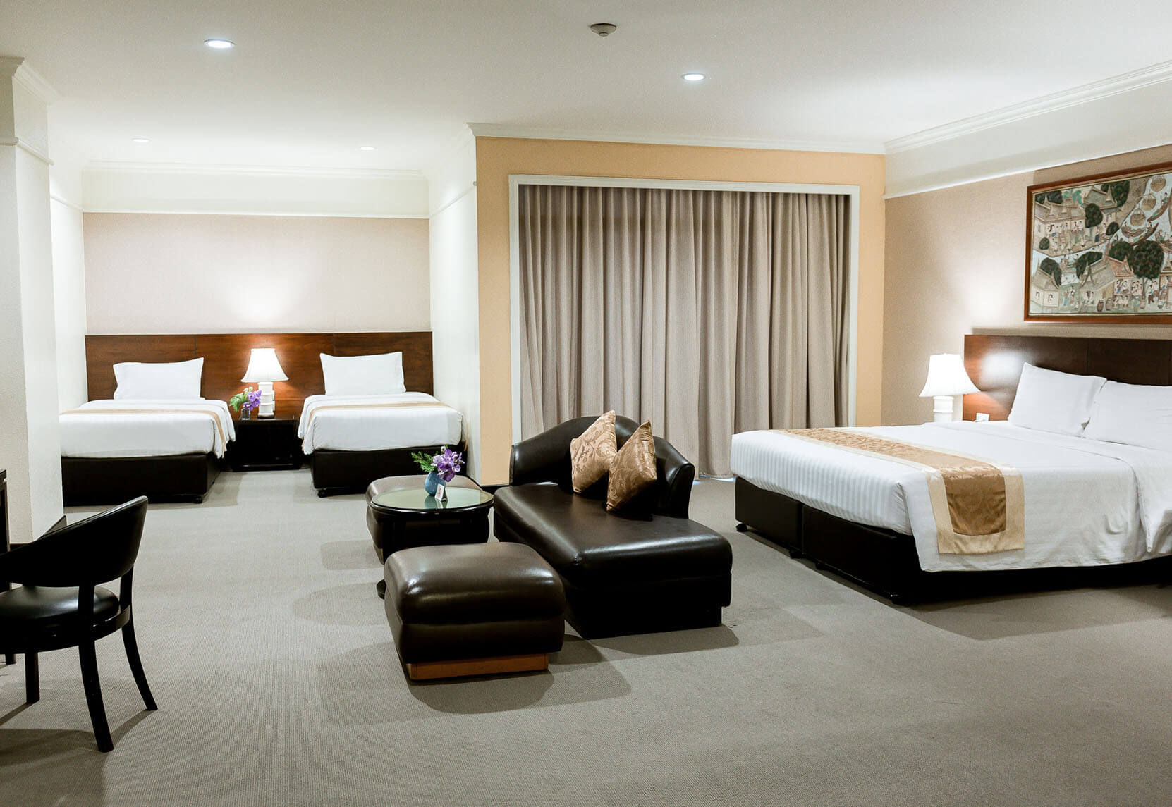 Superior Family Room Royal River Hotel Bangkok